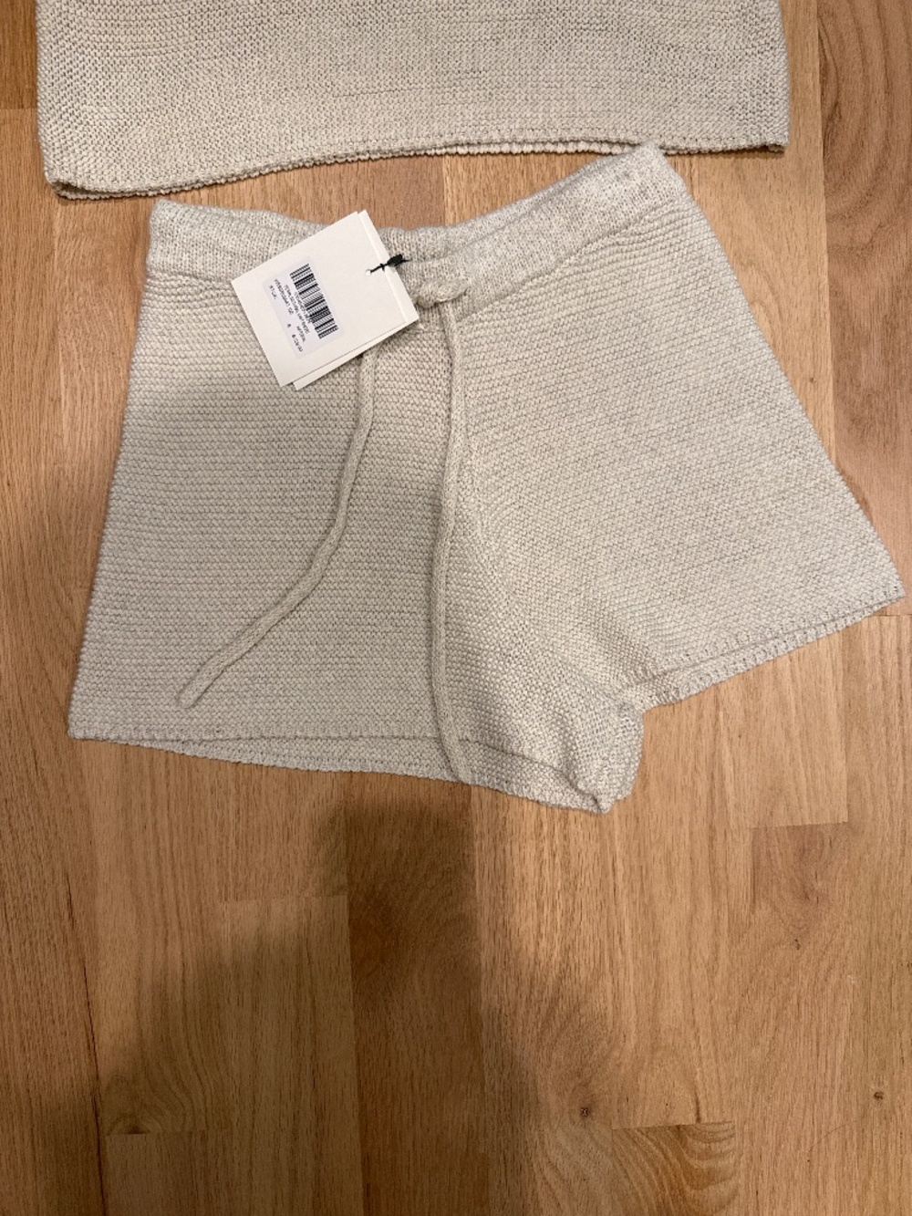 DISSH sweater set & drawstring shorts - Picture 7 of 7